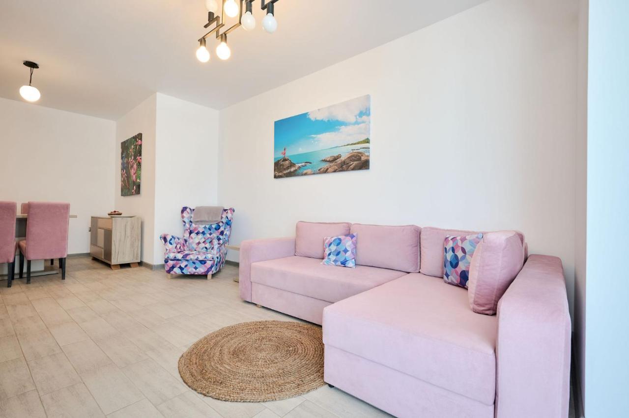 Beachfront 1BR apartment Alezzi Resort Spa n Pools Mamaia Exterior foto
