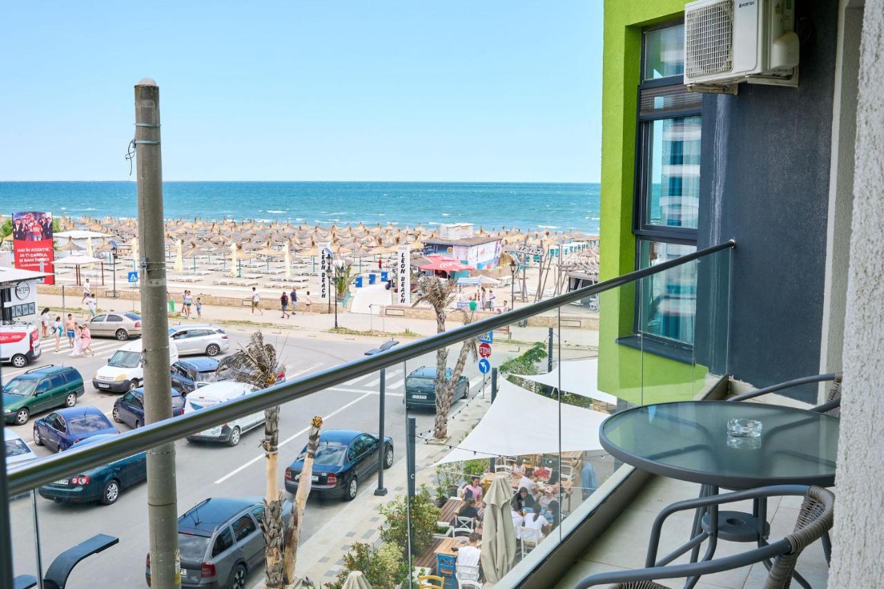 Beachfront 1BR apartment Alezzi Resort Spa n Pools Mamaia Exterior foto