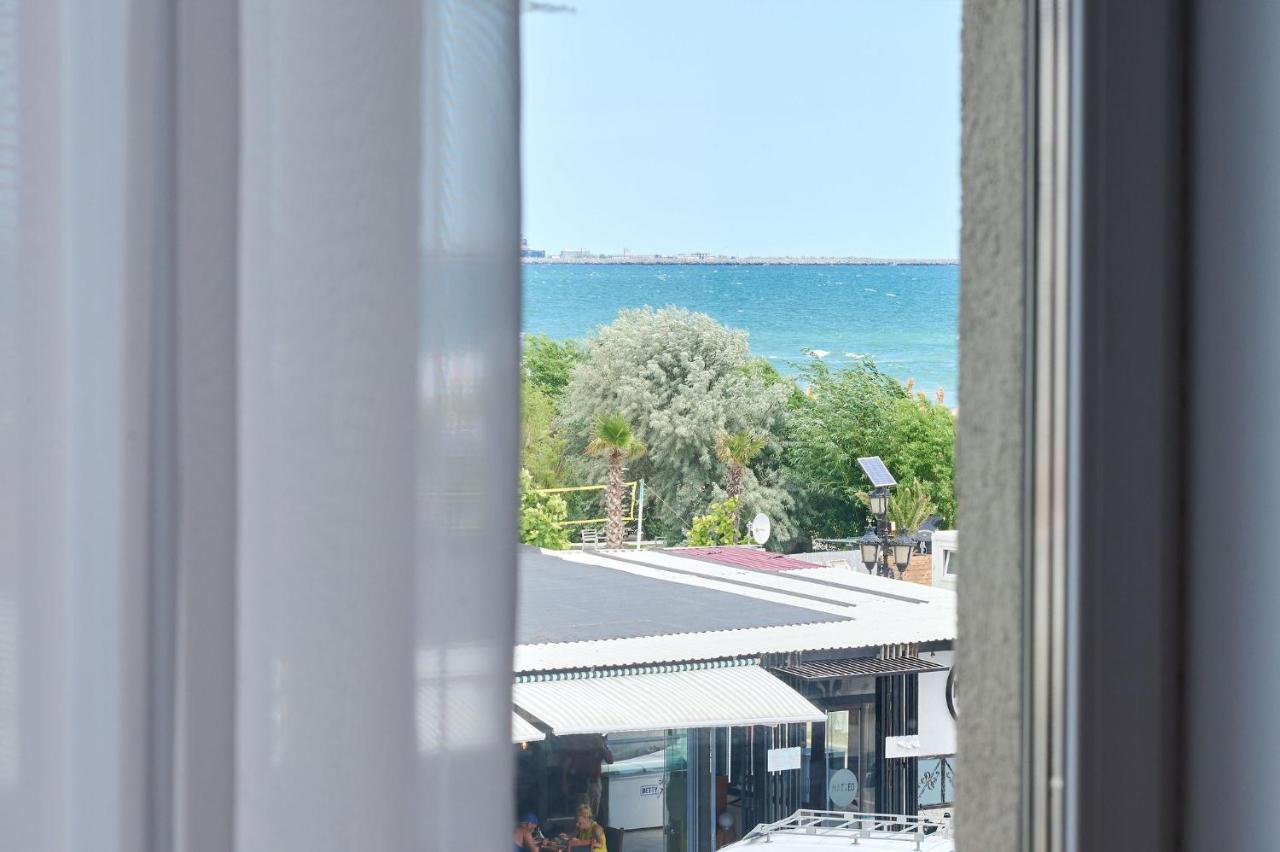 Beachfront 1BR apartment Alezzi Resort Spa n Pools Mamaia Exterior foto