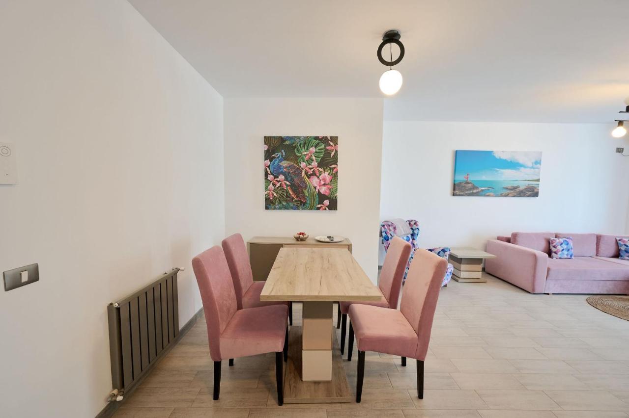 Beachfront 1BR apartment Alezzi Resort Spa n Pools Mamaia Exterior foto