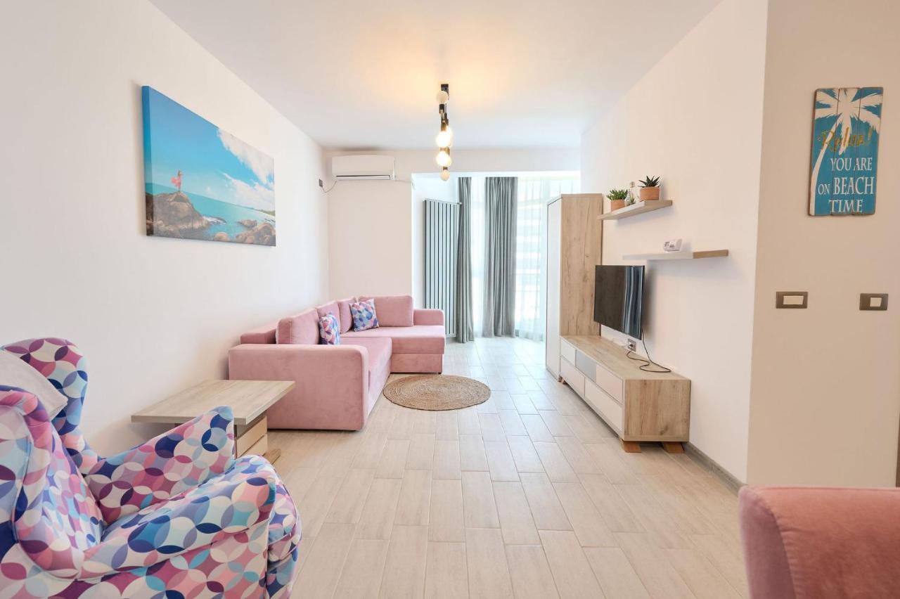 Beachfront 1BR apartment Alezzi Resort Spa n Pools Mamaia Exterior foto