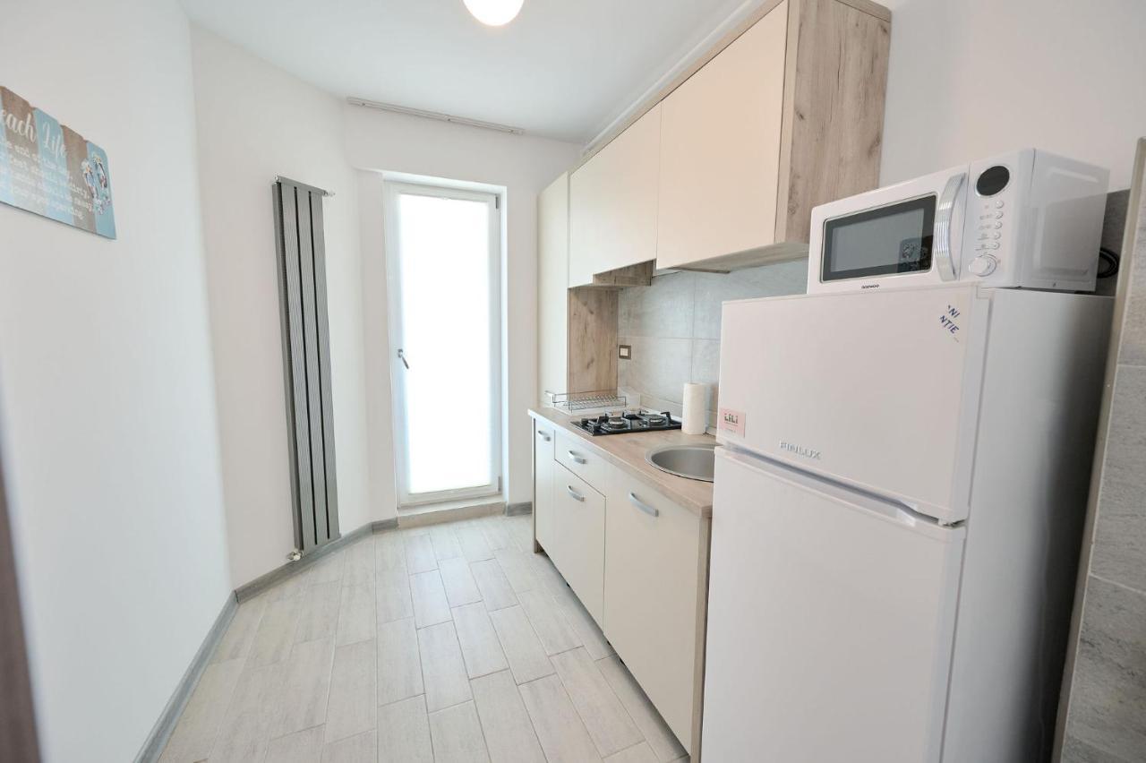 Beachfront 1BR apartment Alezzi Resort Spa n Pools Mamaia Exterior foto